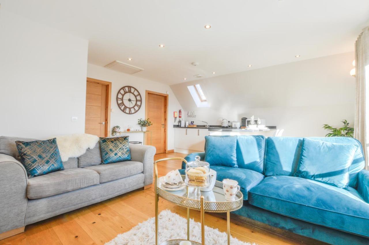 Rowan Tree Apartment - A Modern, Quiet Hideaway With Sweeping Views Across Oban Exterior photo