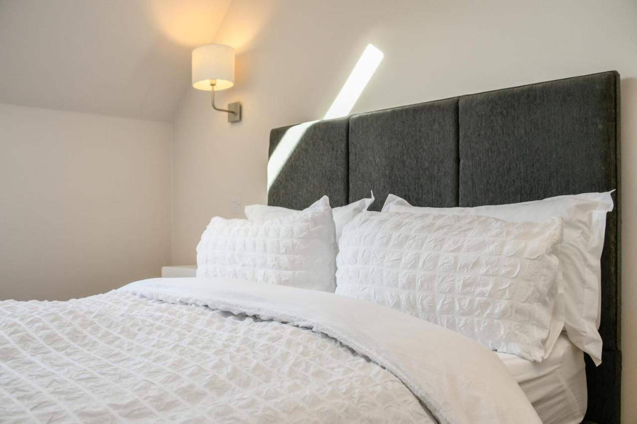 Rowan Tree Apartment - A Modern, Quiet Hideaway With Sweeping Views Across Oban Exterior photo